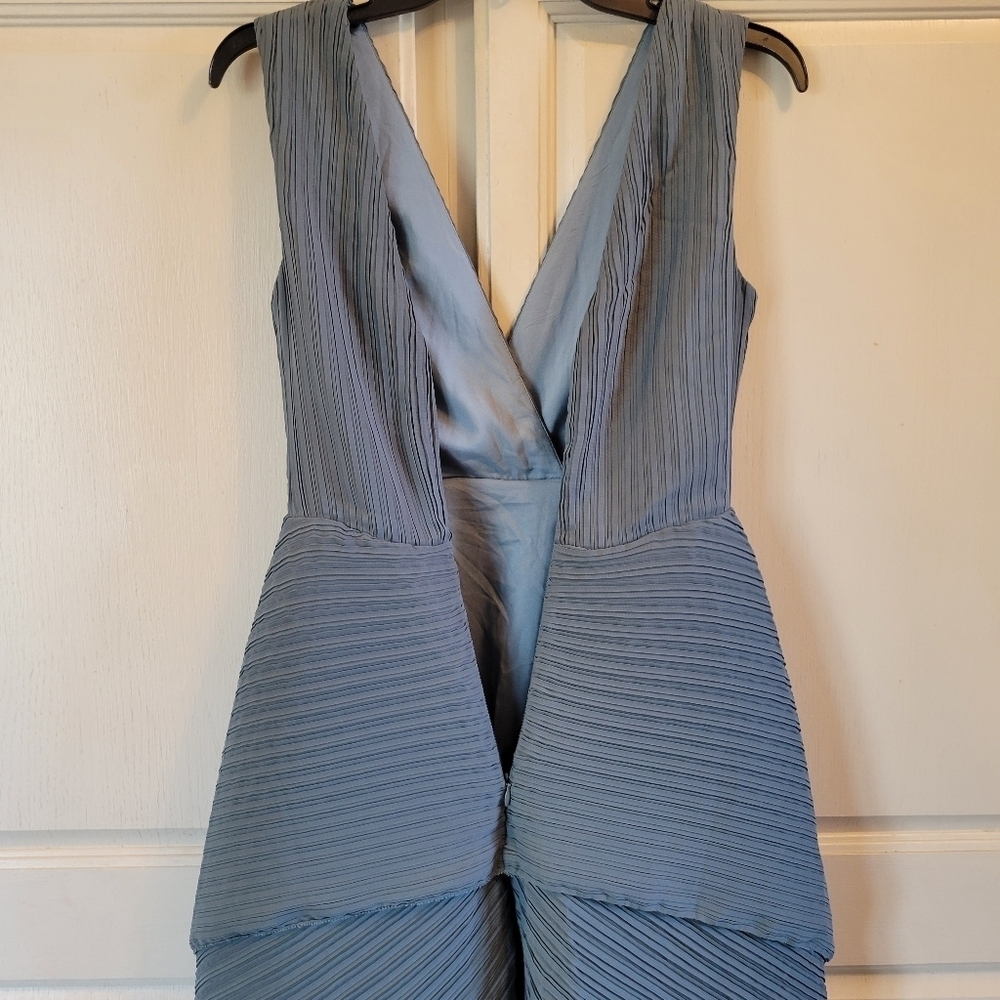 Halston Maren Dress In Pleated Chiffon - Picture 8 of 10